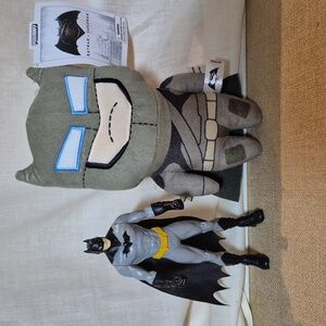 BatmanVsSuperman Kidrobot Plush Phunny Armored Plush Loot Crate & 6" Figure